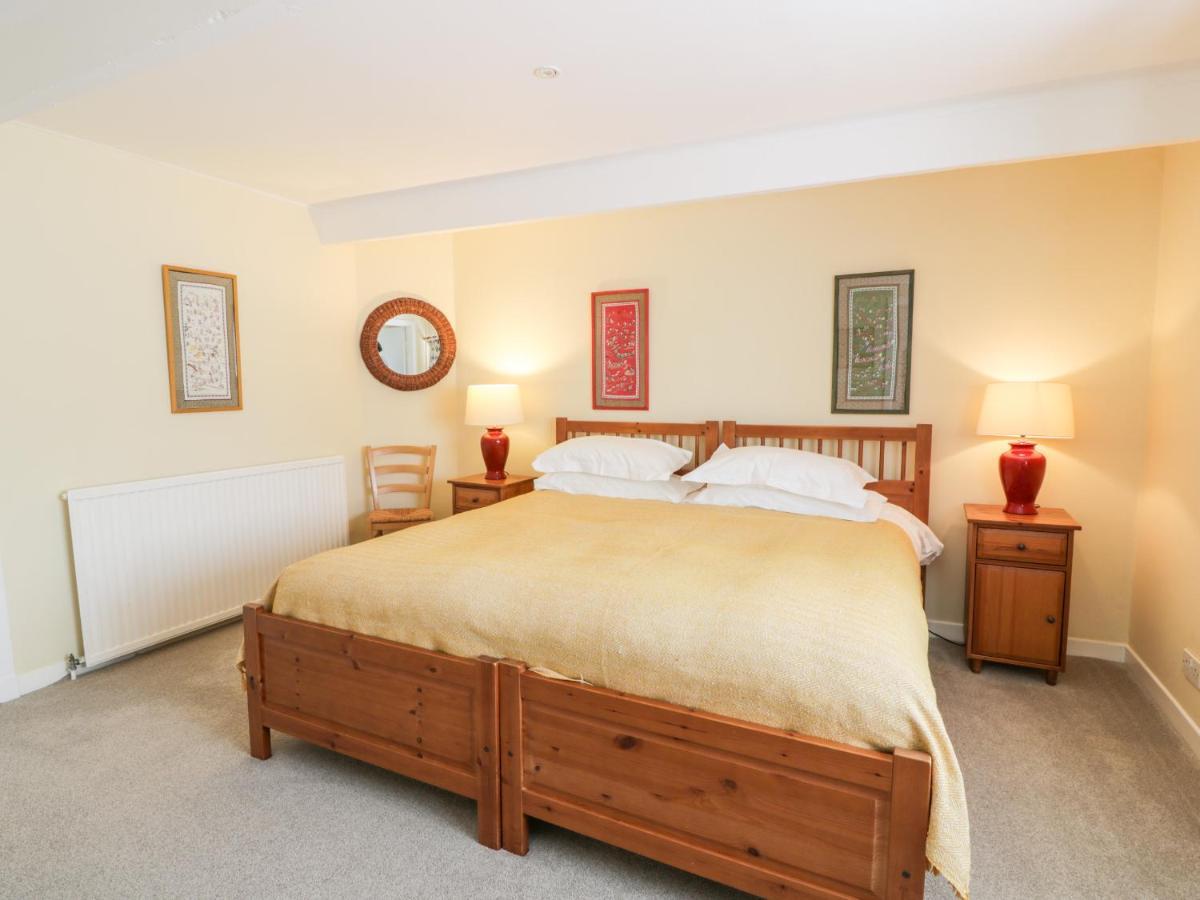 The Mews Flat Apartment Dalswinton Bagian luar foto