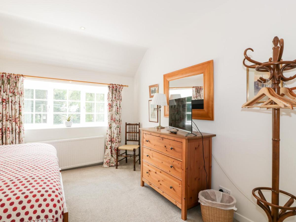 The Mews Flat Apartment Dalswinton Bagian luar foto